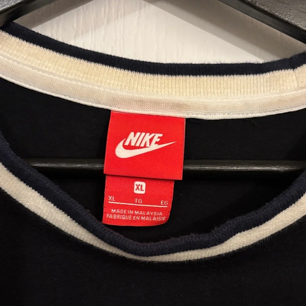 Nike Black Crop Top with White Logo - Picture 2 of 3